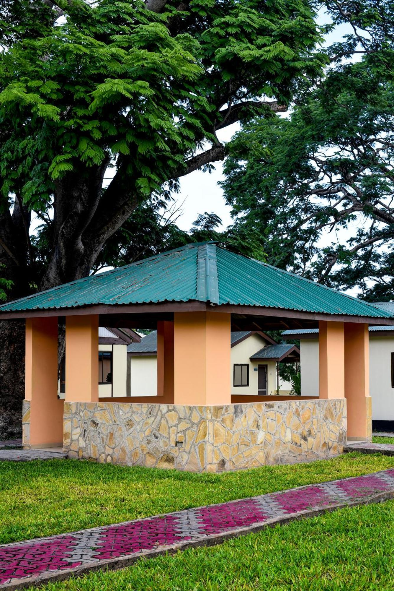Mgulani Lodge Hotel Dar es Salaam Bagian luar foto